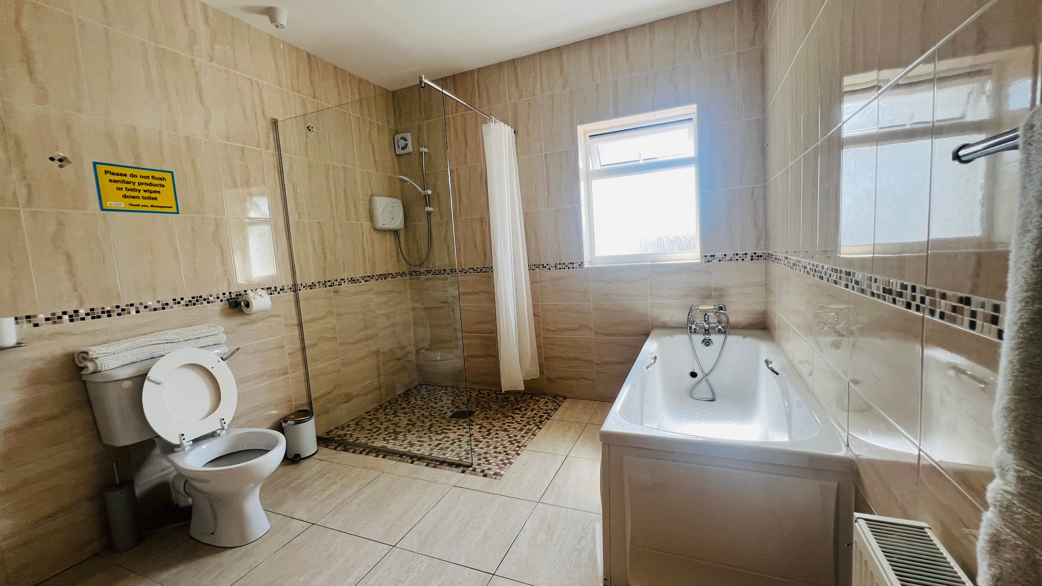 Bathroom at Ellington Lodge